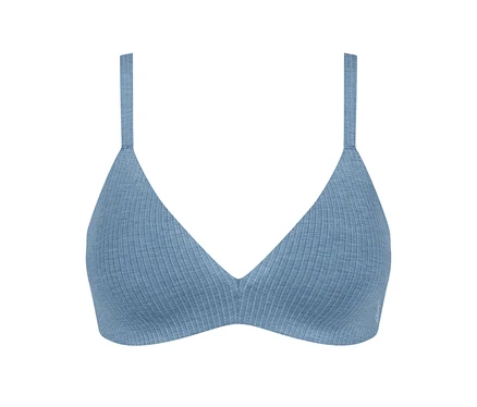 Világoskék, bordázott bralette puha kosarakkal és vékony pántokkal.
