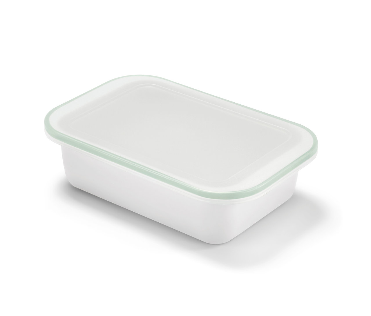 Fehér zománcozott sütőforma fedéllel.