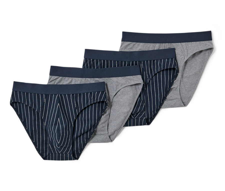 Négy darab csíkos férfi alsó.