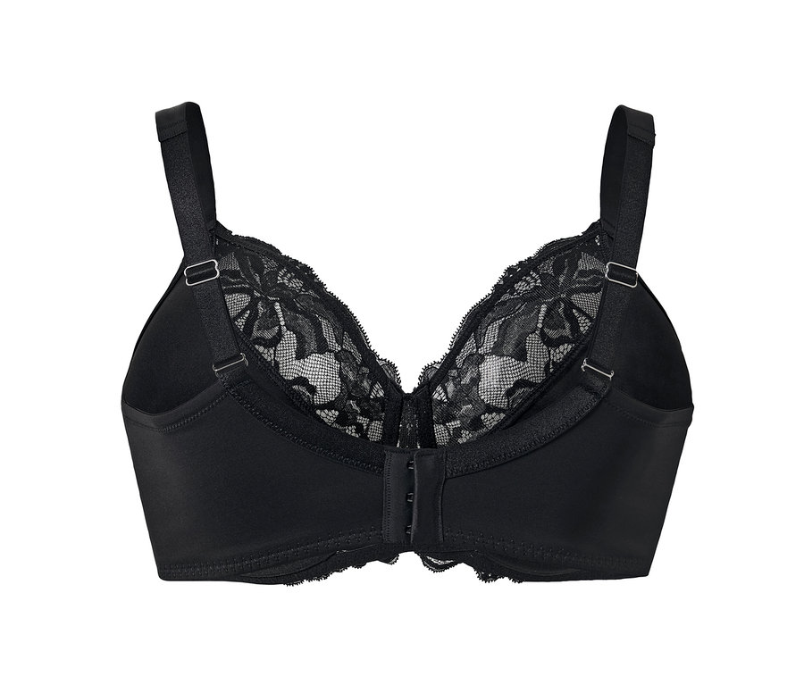 Fekete, kicsinyítő melltartó csipkével.