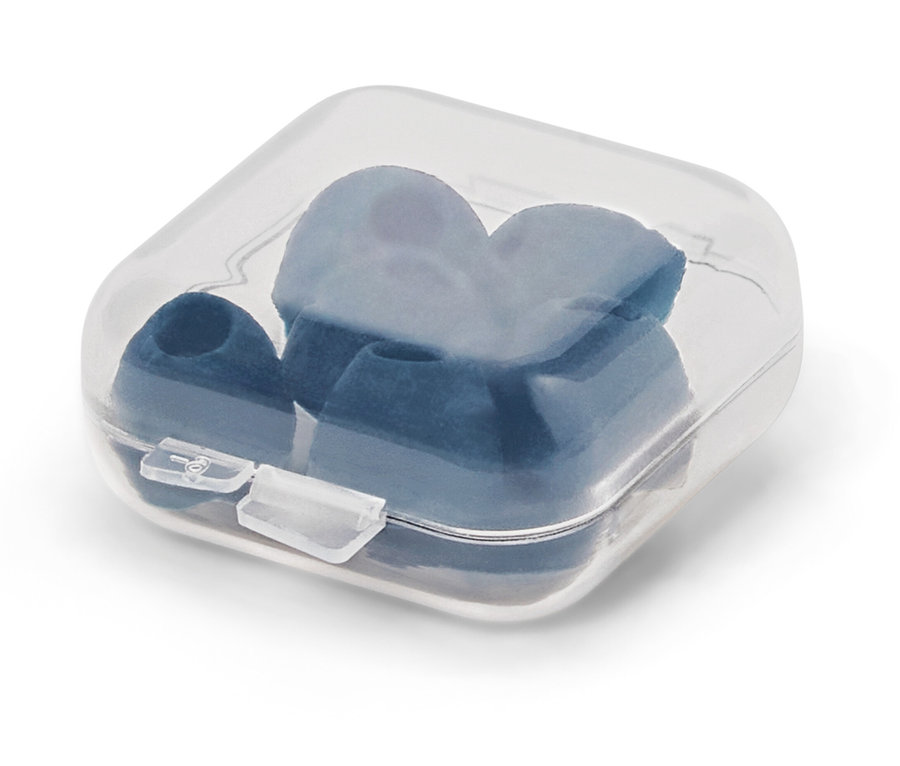 Kék füldugók átlátszó műanyag tokban.