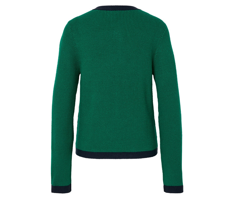 Hátulnézet egy sötétkék szegélyű zöld kötött pulóverről.