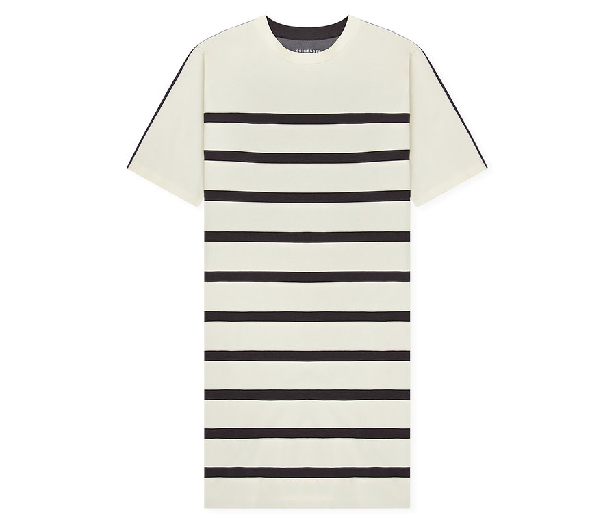 Krém színű, rövid ujjú SCHIESSER hálóing vízszintes fekete csíkokkal és sötét kerek nyakkivágással.