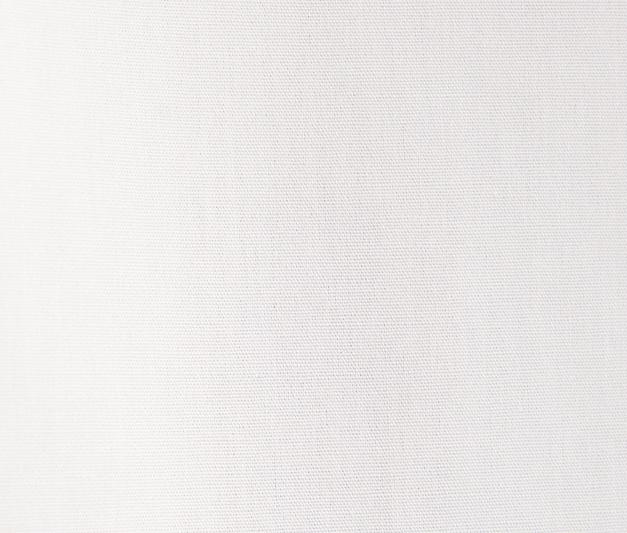 A Seidensticker fehér, vasalásmentes blúzának részlete.