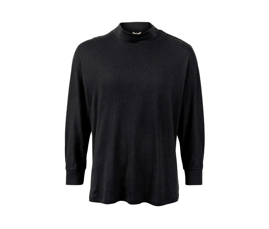 Fekete, denevérujjú női felső.