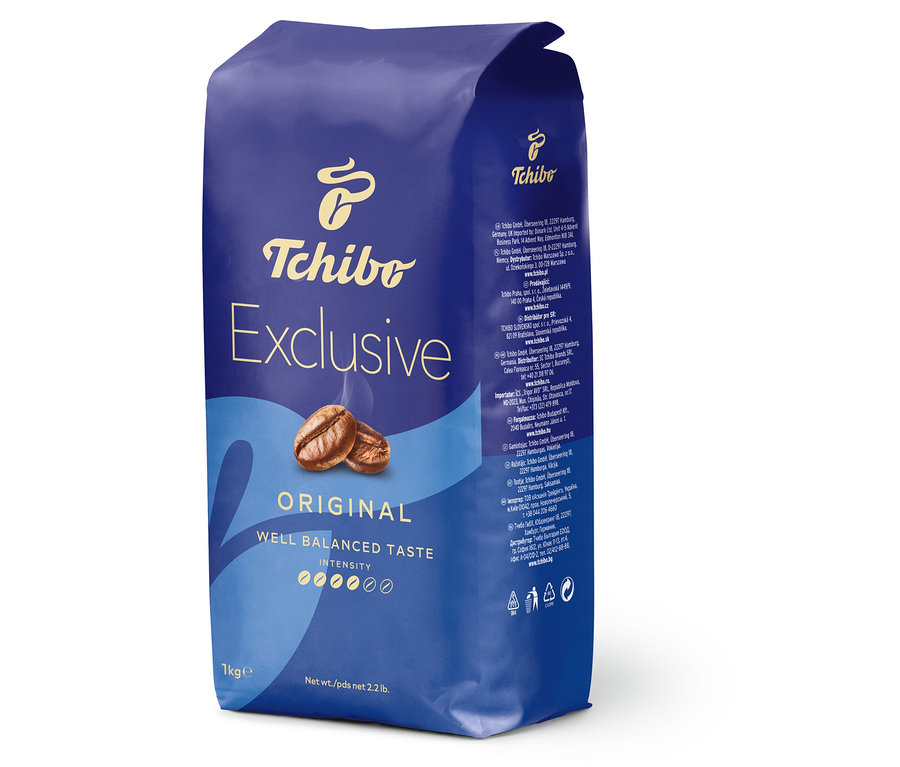 Tchibo Exclusive kávé csomagolása. A csomagoláson kávészemek láthatók.