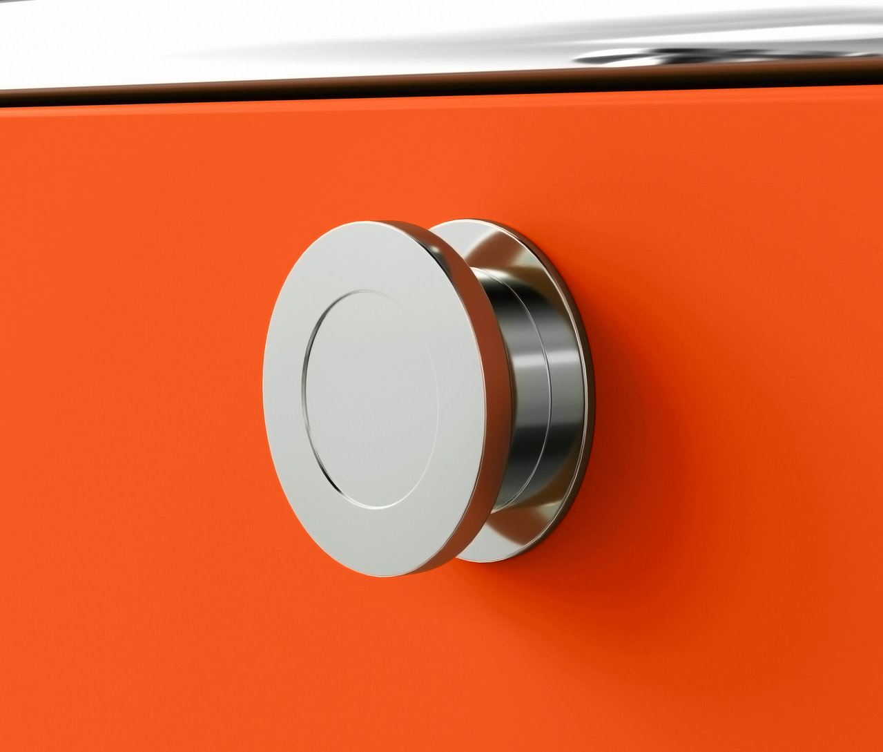 Közelkép egy narancssárga »CN3« görgős tároló 3 fiókkal és egy ezüst fogantyúval.