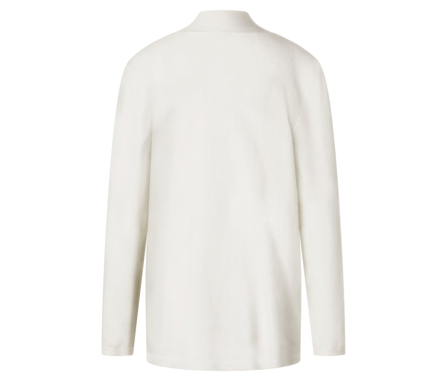 Hátulnézet egy hosszú, fehér kardigánról.