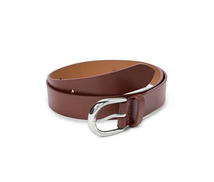 Egy barna, konyak színű Ledergürtel bőröv ezüst csattal.