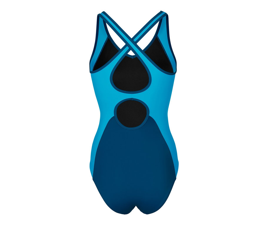 Hátulnézet egy kék színű, fekete részletekkel ellátott női sport fürdőruháról.