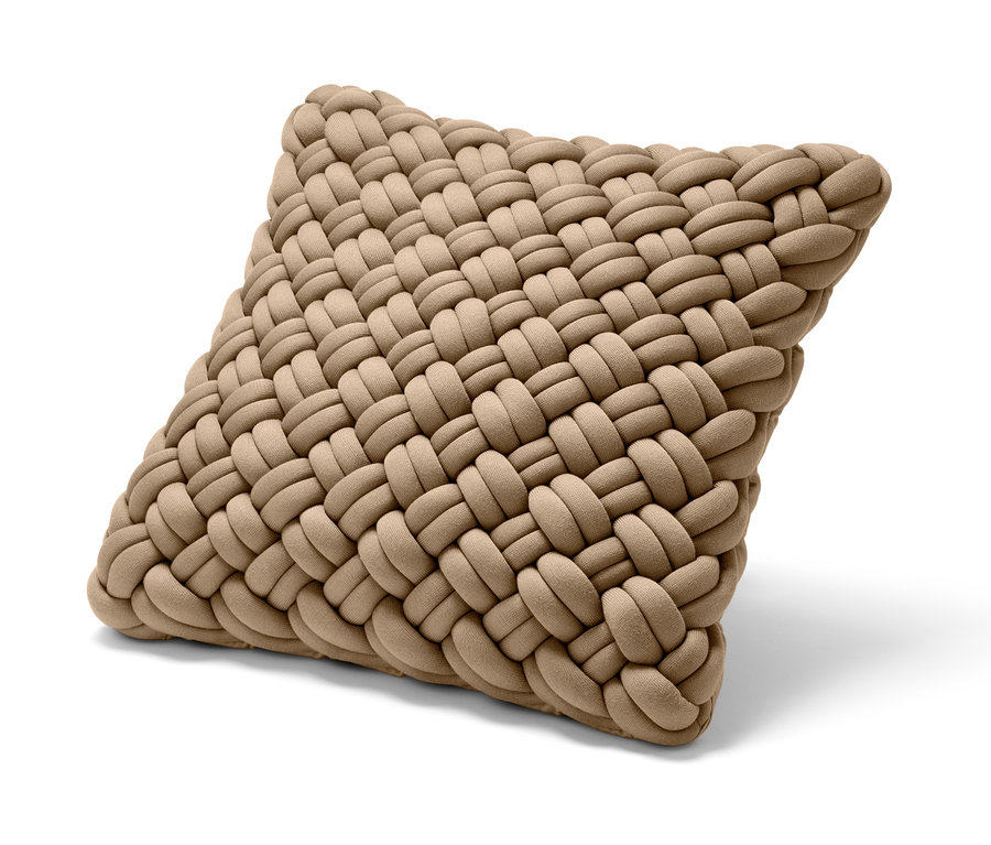 Bézs, kötött hatású díszpárnahuzat.