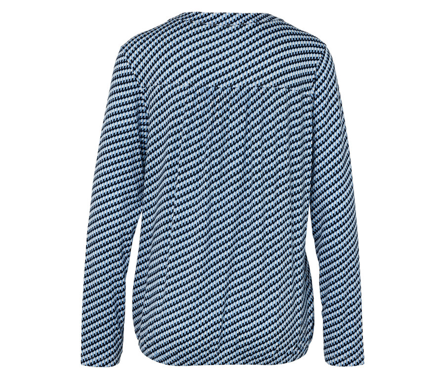 Egy kék, mintás blézer hátulnézete.