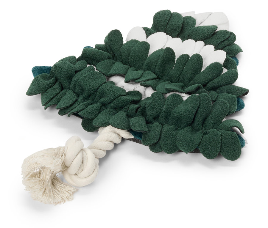 Zöld-fehér karácsonyfa alakú kutyajáték kötélcsomóval.