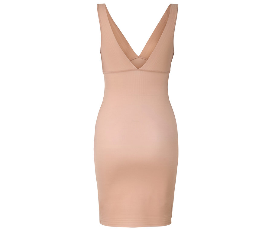 Hátulnézet egy bézs, testhezálló, V-nyakú ruháról.