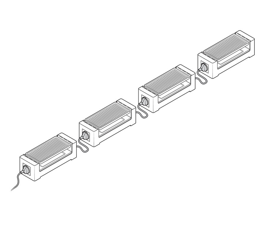 Négy darab kétszemélyes raclette grill sorban.
