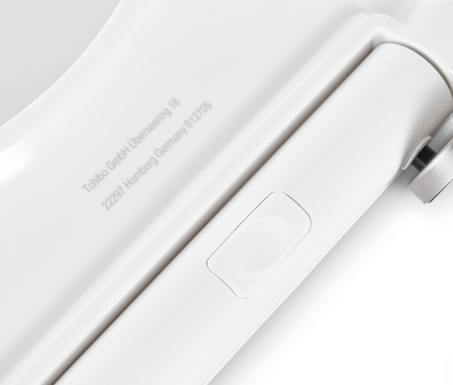 Könnyen lehajtható prémium WC-ülőke részletgazdag képe.