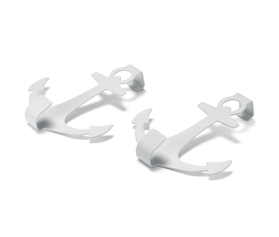 Két fehér, horgony alakú ajtófogas fekszik fehér háttéren.