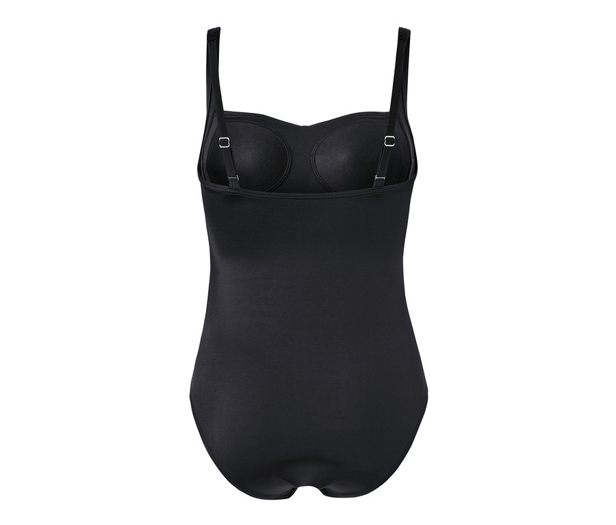 Fekete, alakformáló fürdőruha pántokkal.