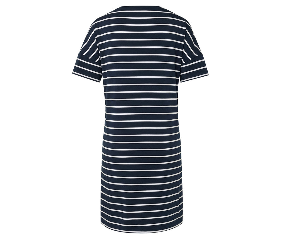 Hátulnézet egy kék, csíkos pólóruháról.