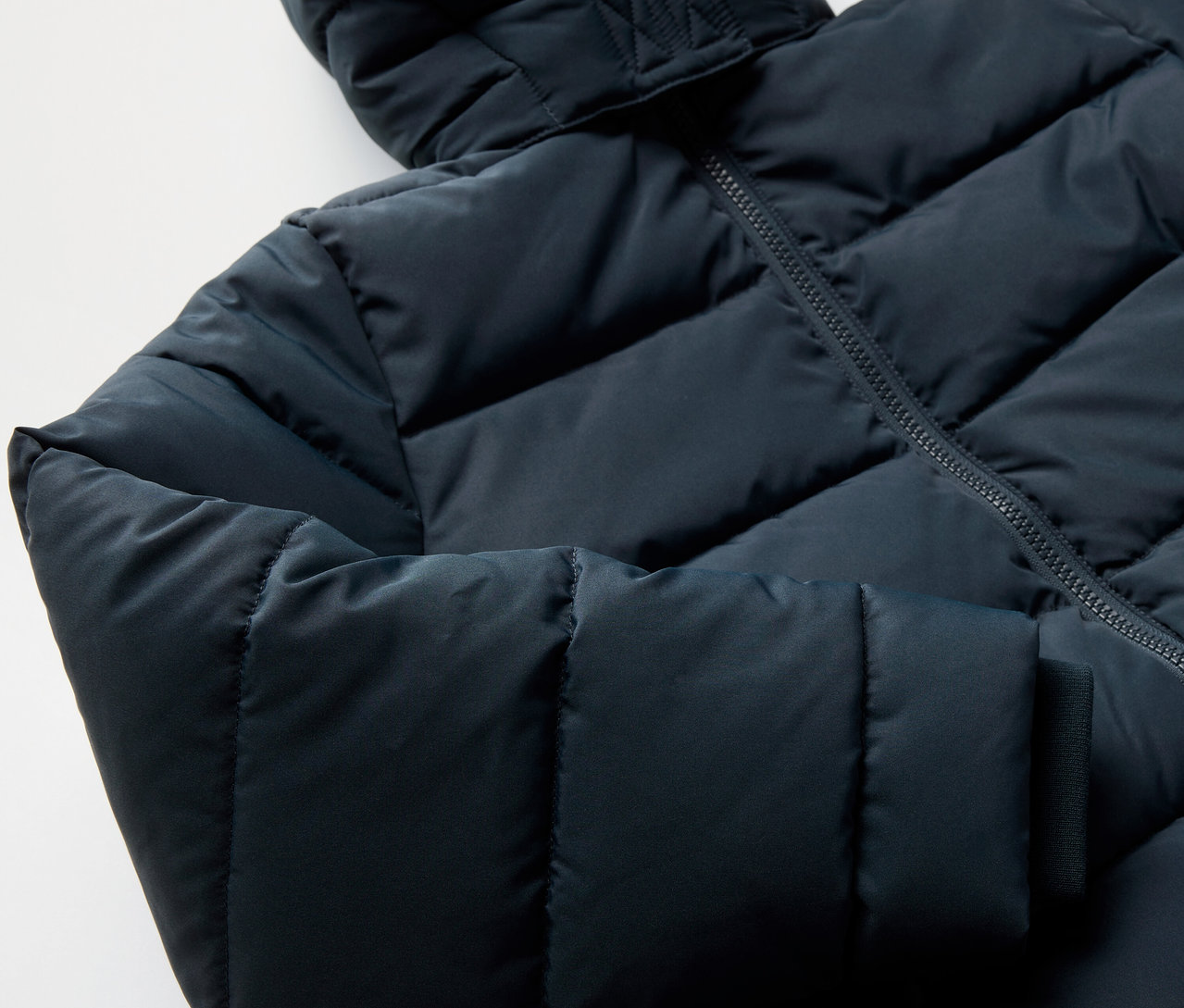 Közelkép egy gyermek termo kabátról.