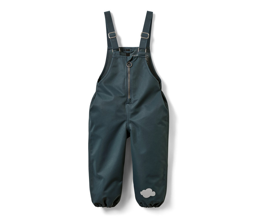 Kisgyerek kantáros esőnadrág cipzárral.