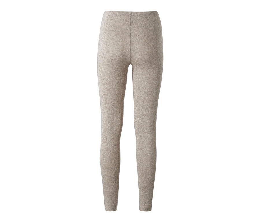 Bézs leggings fehér alapon.