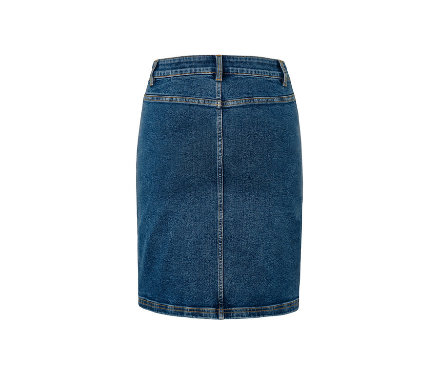 A kék farmer szoknya hátsó részletének fotója.