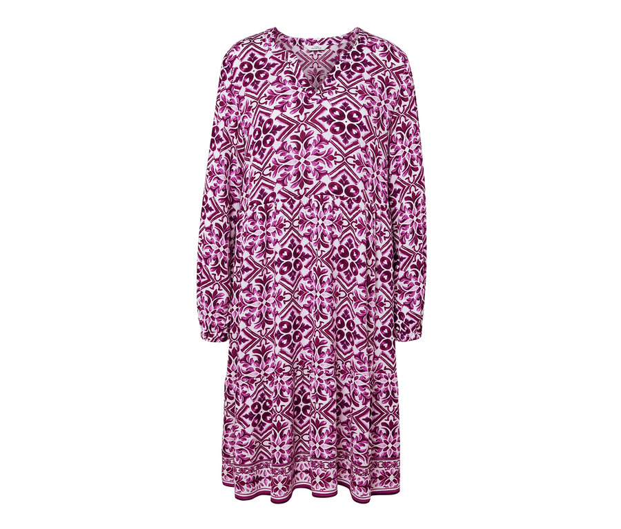 Mintás, szövött ruha hosszú ujjakkal, V-nyakkivágással.