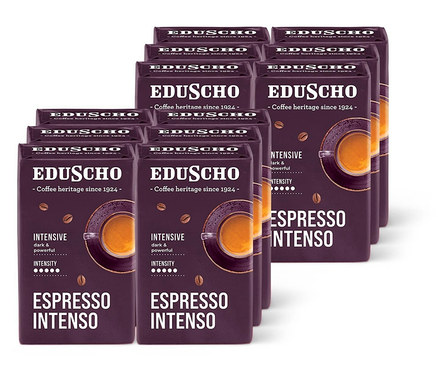 Több sorban elrendezett Eduscho Espresso Intenso kávécsomagok.