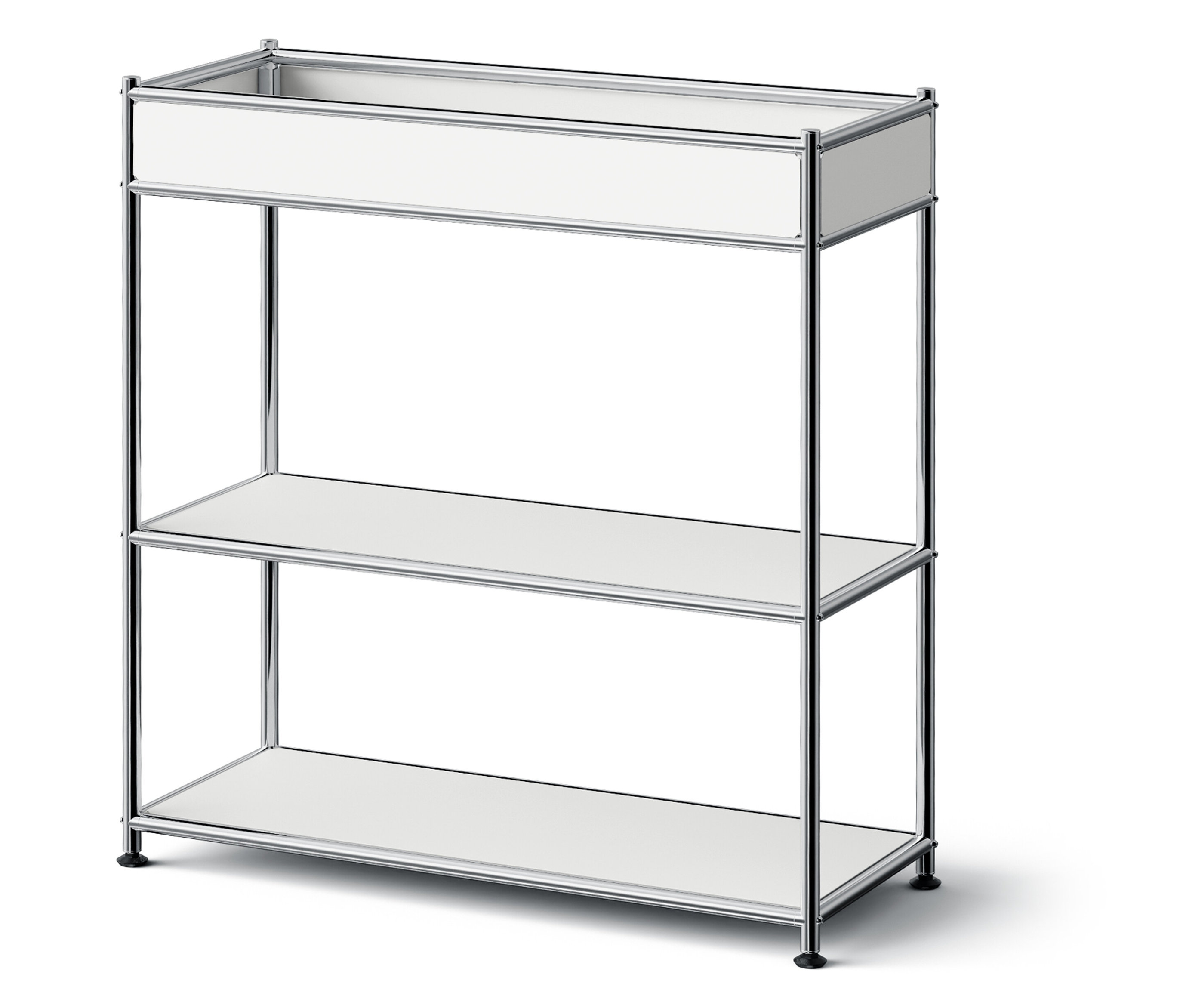 Háromszintes polc fehér polcokkal és krómozott vázzal.