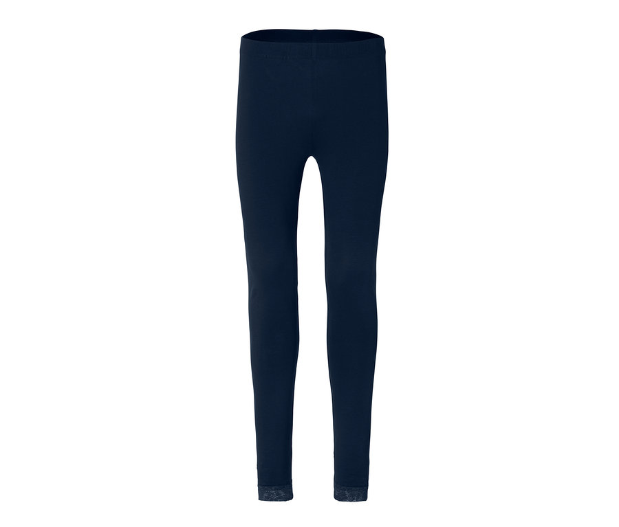 Sötétkék leggings csipkével a szárvégeken.