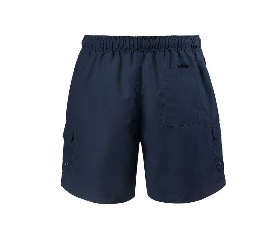 Kék férfi fürdőnadrág hátsó részletének közelképe.