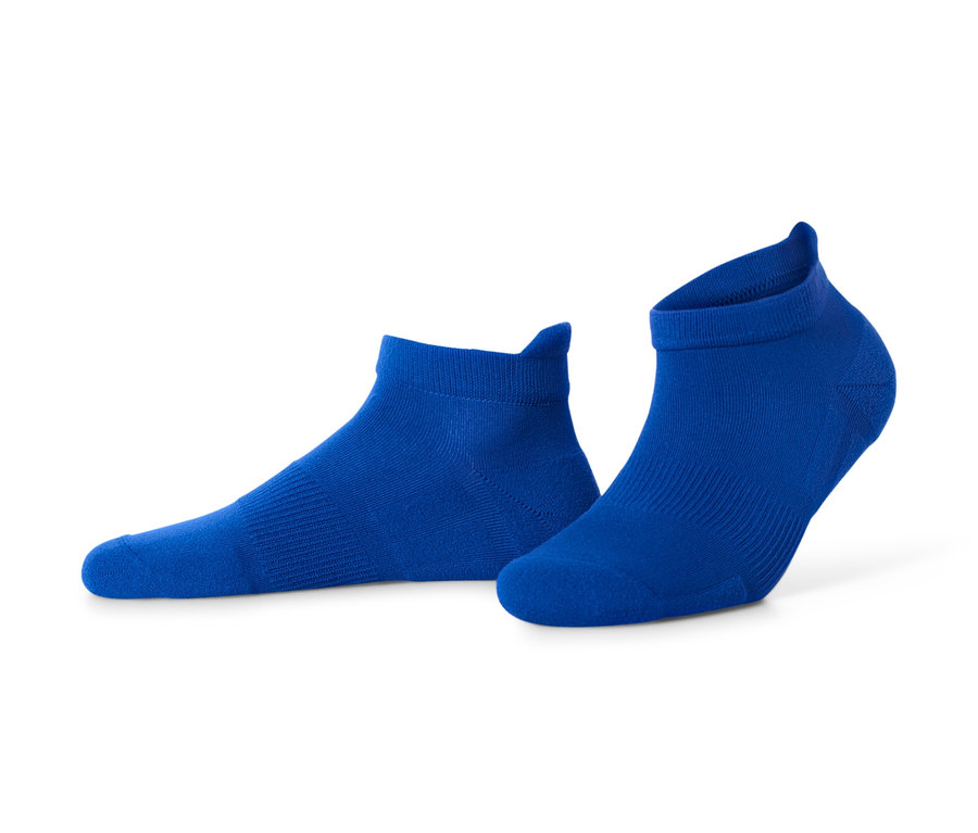 Két kék színű unisex futózokni.