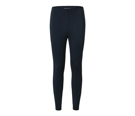 Sötét színű leggings.