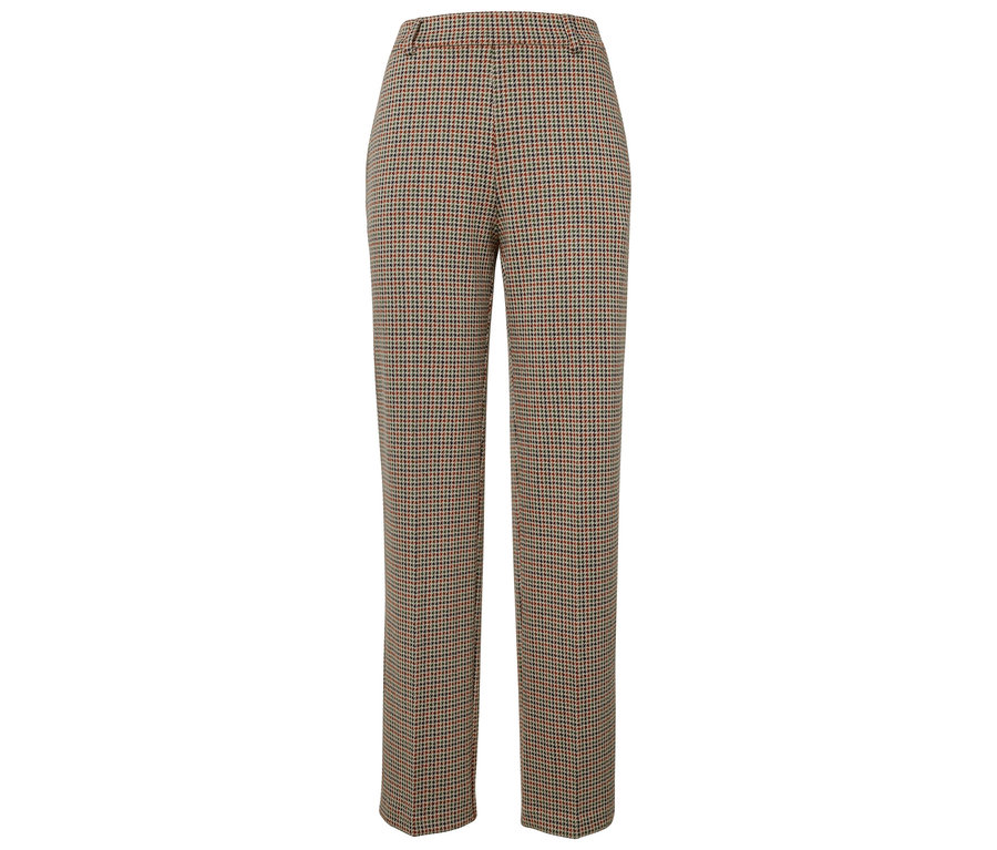 Kockás mintás nadrág.