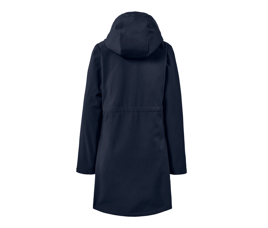 Hátulról látható sötétkék softshell kabát.