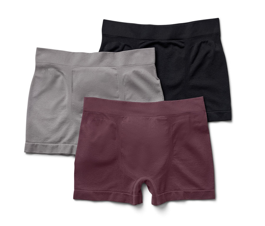 Három férfi seamless boxeralsó: bordó, szürke és fekete.