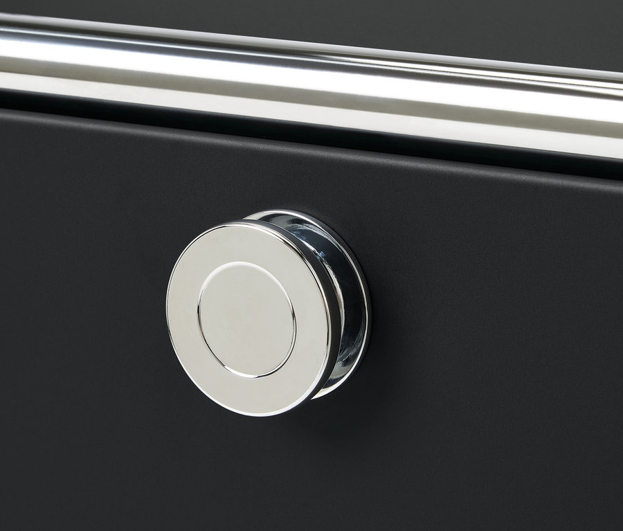 A »CN3« fém komód részlete 1 fiókkal, lenyíló ajtóval és kerettel.