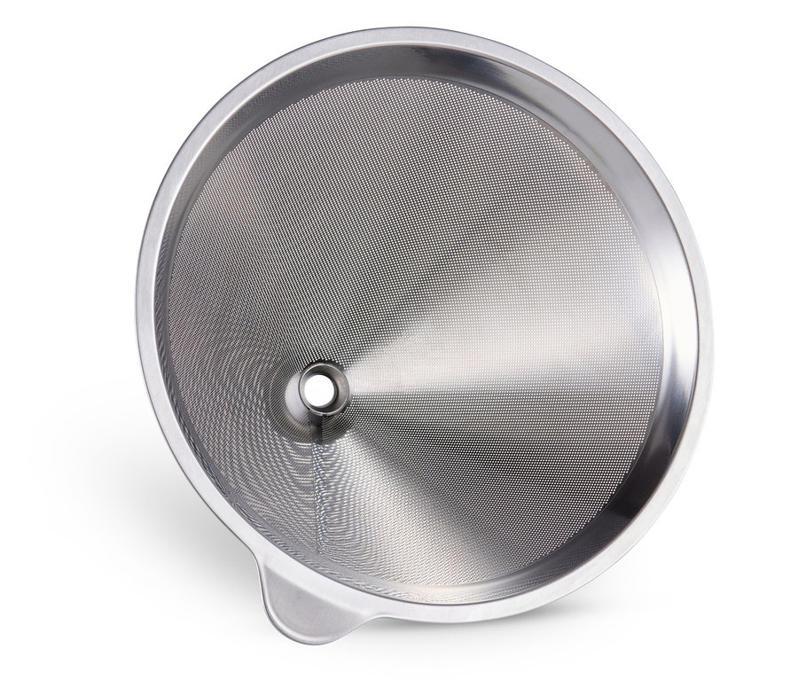 Egy fém BEEM Pour Over szűrő, 0,75 l, fehér háttérrel.