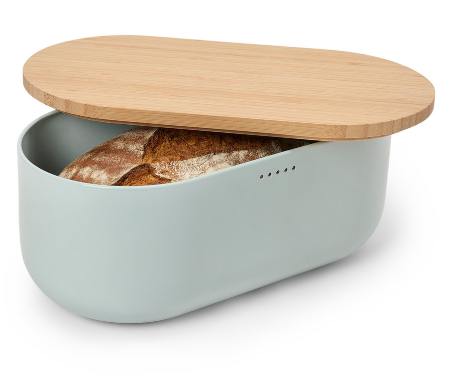 Kenyér egy kékesszürke kenyérdobozban, bambusz fedővel.