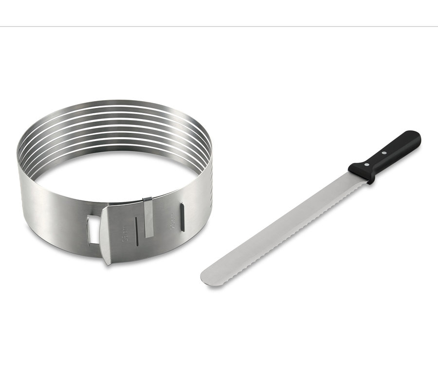 Tortalap vágó forma, cukrászkéssel, kerek.