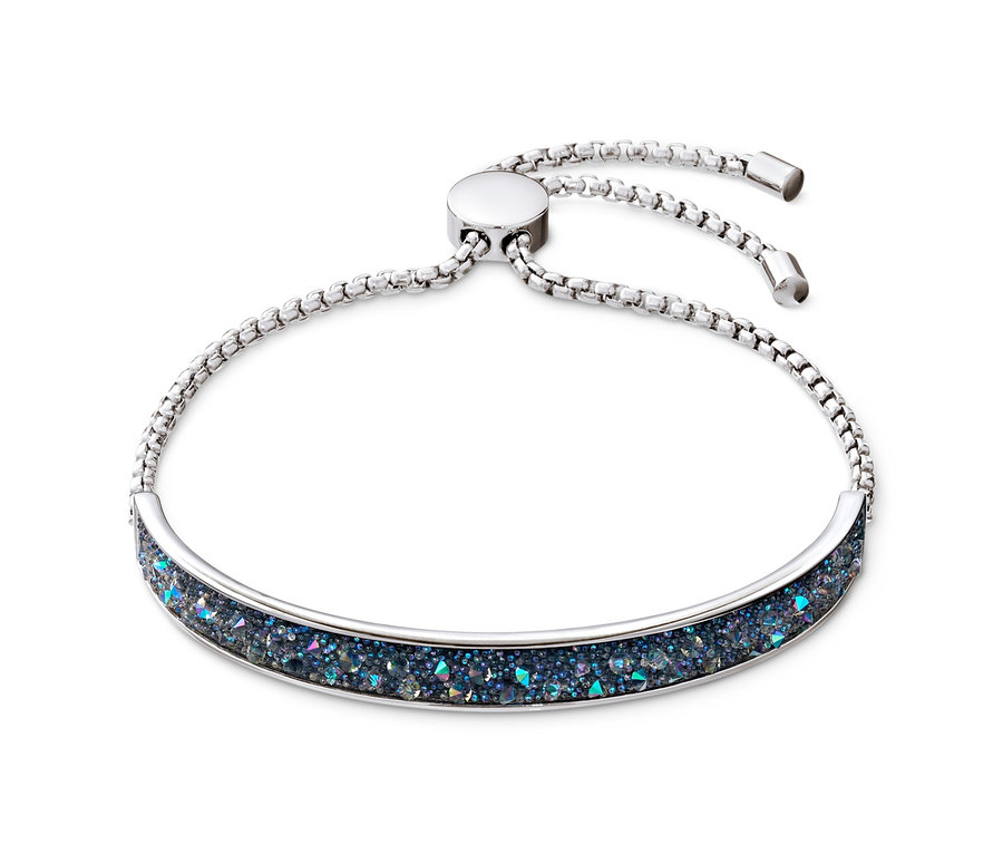 Karkötő Swarovski kristályokkal, fehér háttérrel.