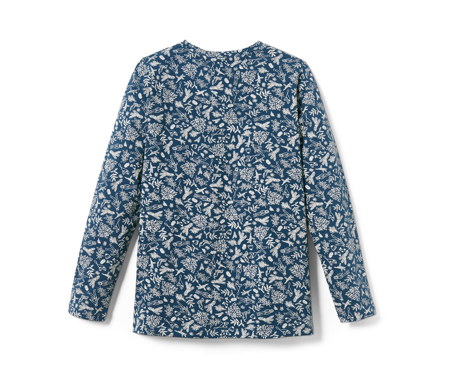 Kék, mintás lány pizsama.