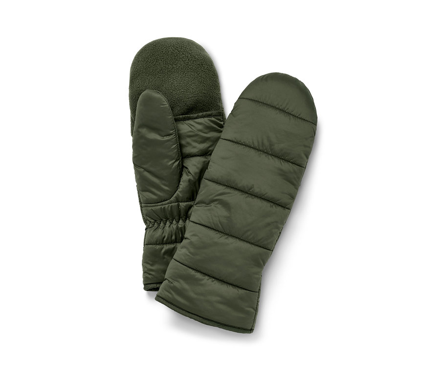 Két olívazöld, steppelt, lehajtható kesztyű egymás mellett.