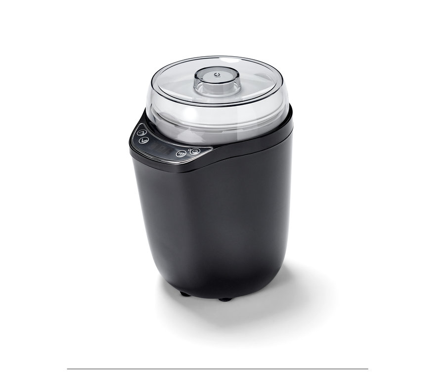 Fekete elektromos joghurt és krémsajt-készítő, átlátszó fedővel.