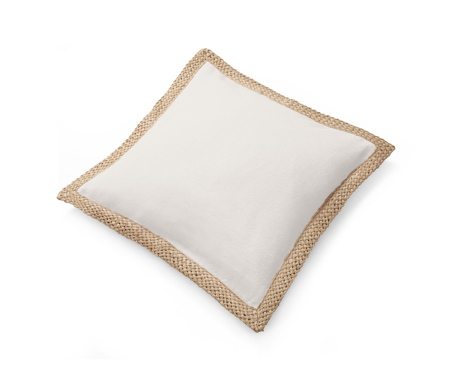 Krémszínű díszpárnahuzat juta szegéllyel.