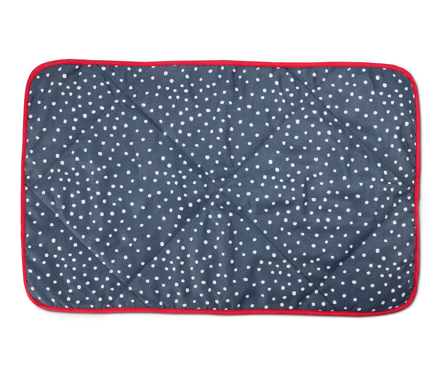 Puha takaró kutyáknak, kétoldalas, 80x50cm, fehér pöttyökkel sötétkék alapon, piros szegéllyel.