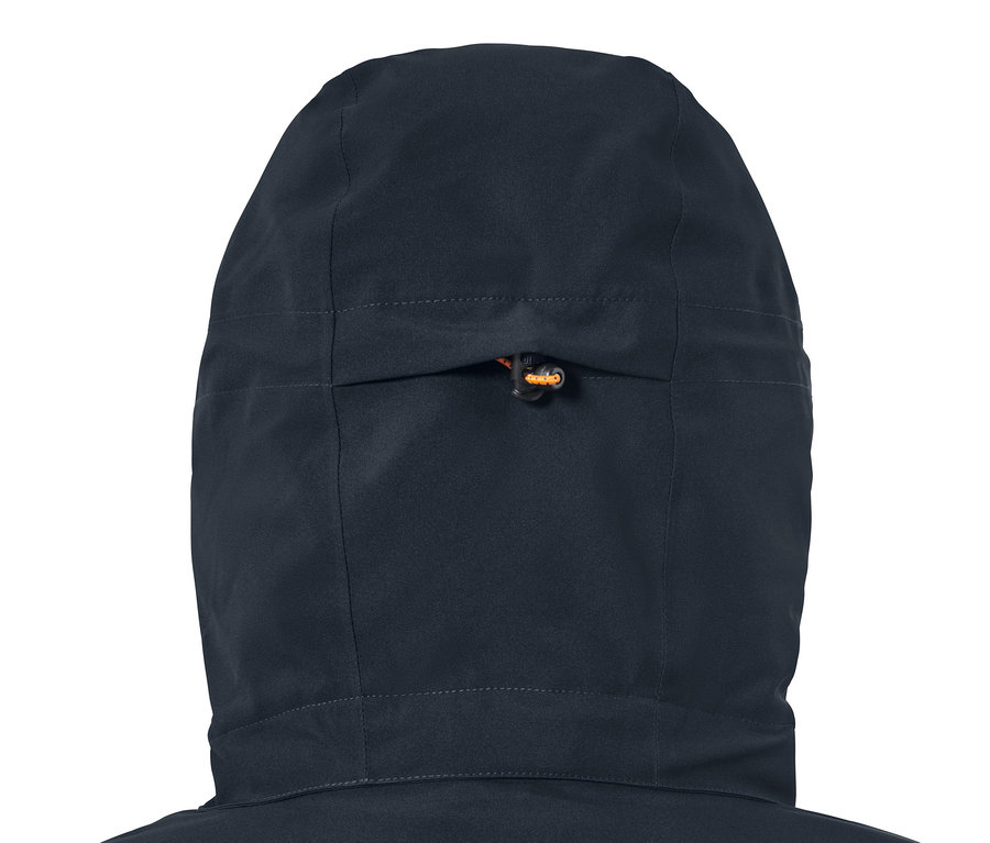 Egy kék férfi síkabát kapucnijának részlete.