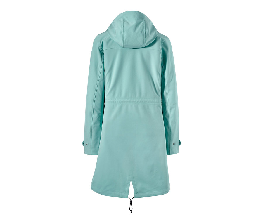 Hátulnézet egy kapucnis softshell kabátról.