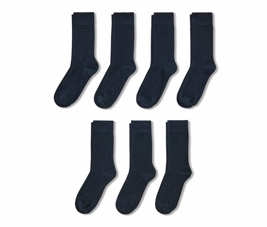 Hét pár fekete férfi zokni.